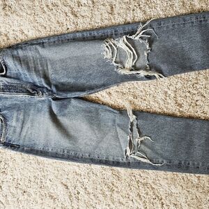 Agolde High Rise Jean. 90s Style. Size 23. Straight Leg